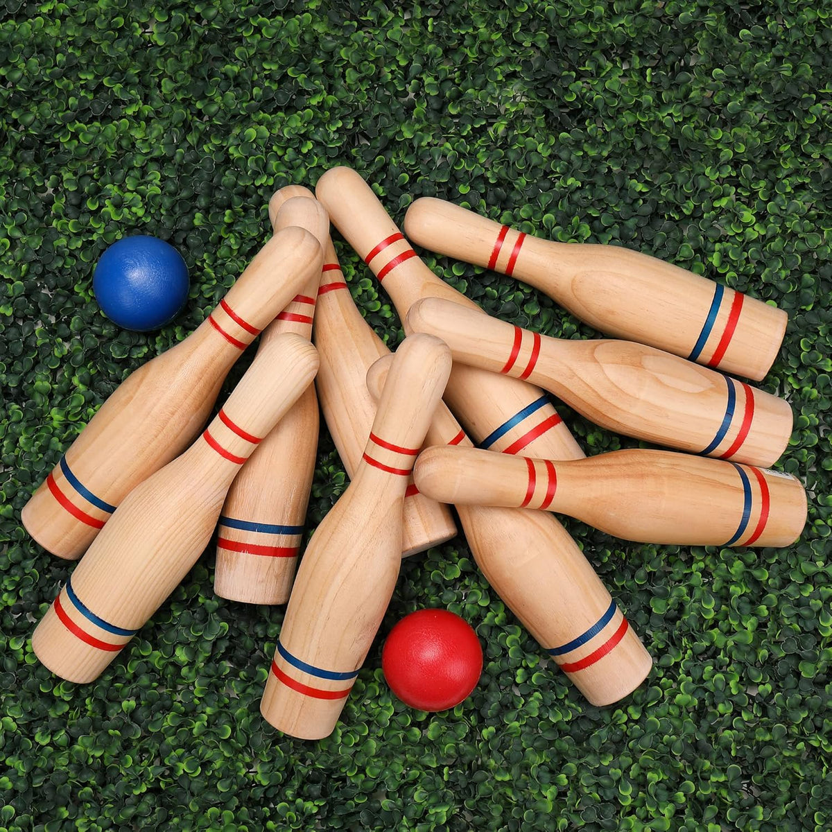 11 Pins Wooden Lawn Bowling Skittles Set with Carrying Mesh Bag V189